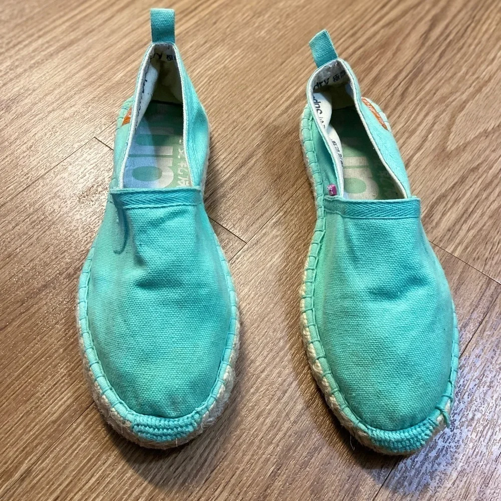 Superdry green flat